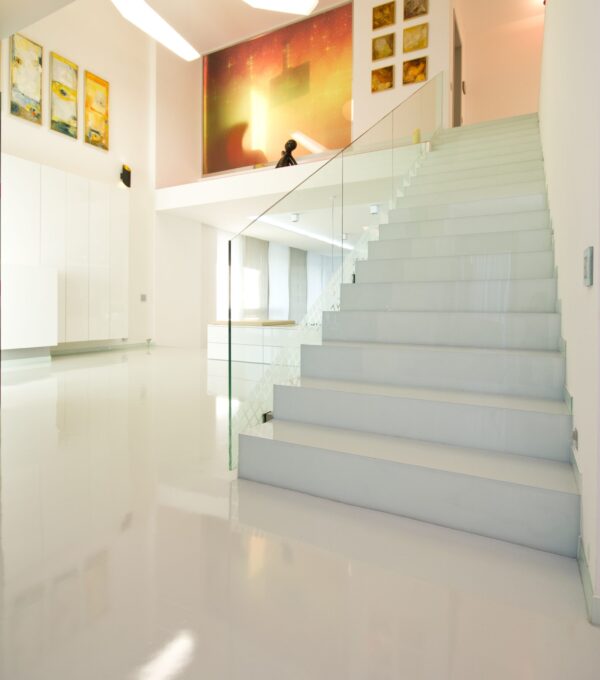 Scari si pardoseli cu rasina epoxidica