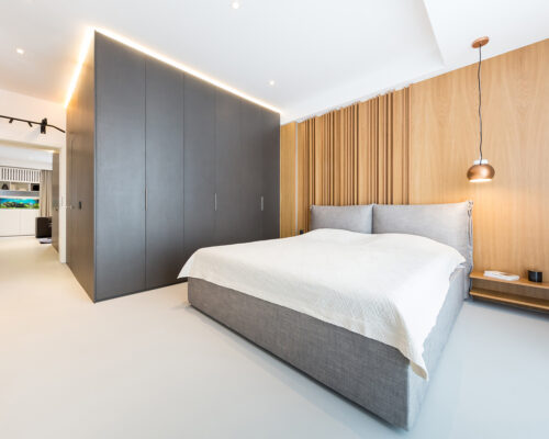 https://concreteart.ro/proiect/pardoseala-poliuretanica-in-dormitor/