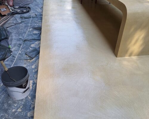 https://concreteart.ro/proiect/platforma-si-mobilier-de-exterior-cu-microciment-rasico/